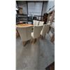 Image 11 : Dining Table with Geometric Veneer, Double Pedestal, and 6 Chairs