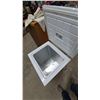 Image 5 : Master Chef Chest Freezer, Model 043-0204-2, 1.41 Cu. Ft. Capacity.