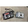 Image 2 : Kodak Instamatic X-15F, Canon PowerShot A520, Insignia 7.0 Megapixels Cameras