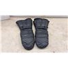 Image 2 : Black Leather Winter Gauntlets and FC Barcelona Knitted Fan Scarf