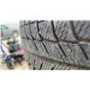 Image 6 : Four Michelin X-Ice 225/60R17 Studless Tires