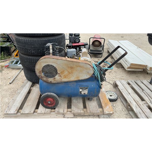 Westeel-Rosco Air Compressor, Built 1976, Max. W.P. 104 P.S.I., and Air Hose