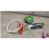 Image 3 : Winter Car Emergency Kit: Jumper Cables, Candles, Blanket, Reflecting Warning Triangles
