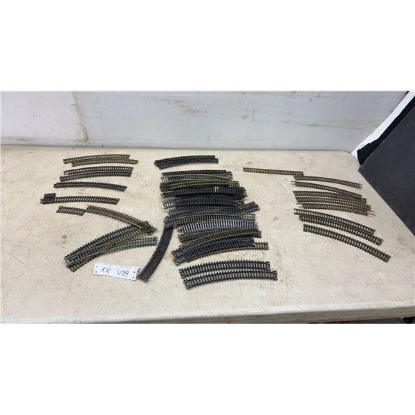 HO Scale Track Assortment, 46 Curved 18” Radius, 18 Straight 9” Sections and 2 Terminal Tracks