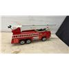Image 4 : Vintage Tonka No. 2 Aerial Ladder Fire Truck, Pressed Steel, Red and White, circa 1968-1971