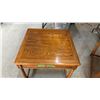 Image 4 : Pair of Traditional Oak Square End Tables with Turned Legs, 22 × 27 × 27”