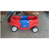 Image 1 : Little Tikes Deluxe Wagon with Blue Flip-Up Seats and Cup Holders