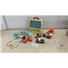 Image 1 : Fisher-Price School Days Desk, Little Snoopy, Chug-Chug Train, Tonka Trucks