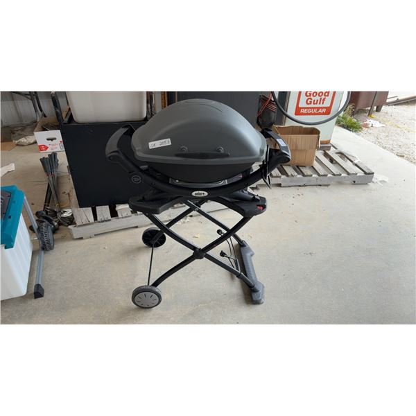 Weber Q 2400 Electric Barbeque with Rolling Stand. Used Only 3 Times