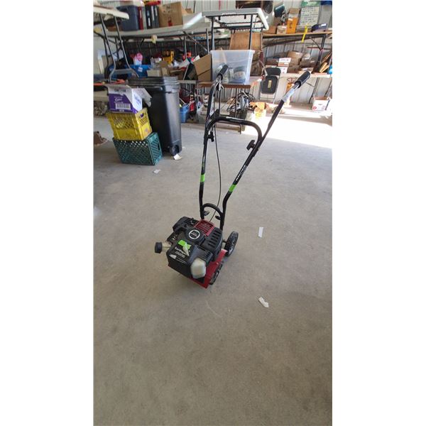 Earthquake Front Tine Tiller/Cultivator with 4-Cycle Engine 43 cc