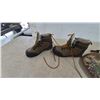 Image 5 : Ducks Unlimited Lowback Seat Cover, Camo Seat Cushion, and Pair of Hunting Boots