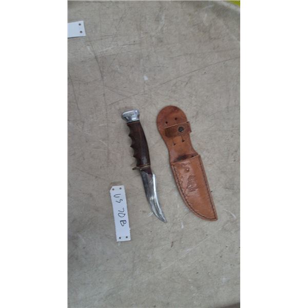 Hunting Knife and Leather Sheath