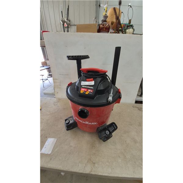 Benchmark 4.0 HP 38 L Wet/Dry Vacuum, Hose, and Attachments