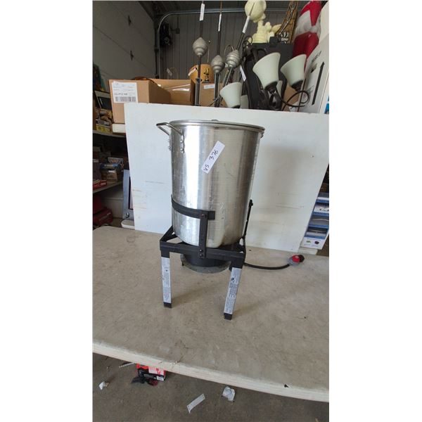 Outdoor Propane Cooker with Large Pot, Burner Stand, and Regulator Hose