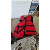 Image 2 : Airhead Universal and Outbound Adult XXL/XXXL Life Vests, Deer Nation and Big Game Seat Cushions