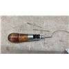 Image 3 : Vintage Leather Tools Lot: 3 Lock Switch Sewing Awls, Repair Needles, Mallet, Wallet and Leather