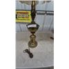 Image 3 : Pair of Stiffel Brass Table Lamps with Fringed Shades