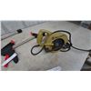 Image 4 : Black and Decker Circular Saw, 2 Bar Clamps, and Mitre Saw