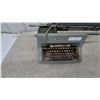 Image 2 : Underwood Typemaster Typewriter