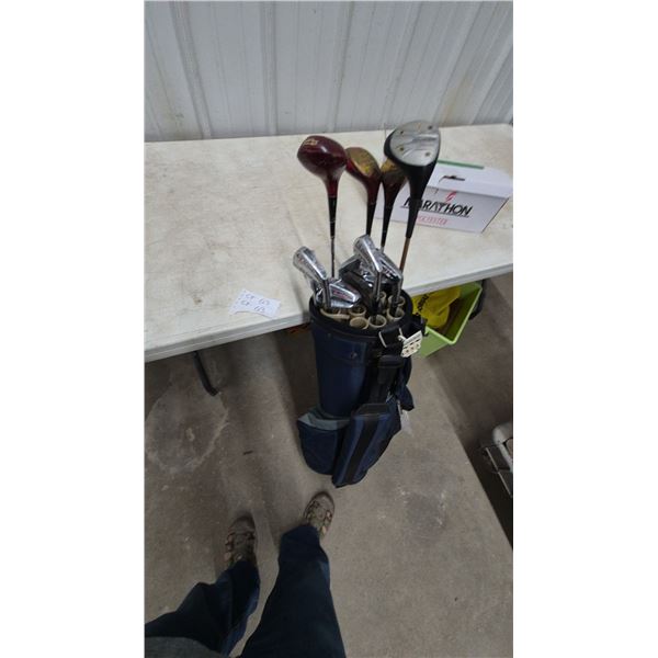 Wilson "Billy Casper" 473-4 Golf Club Set, Northwestern "Marathon" Woods, and Bag 14 clubs