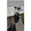 Image 1 : Wilson "Billy Casper" 473-4 Golf Club Set, Northwestern "Marathon" Woods, and Bag 14 clubs
