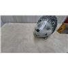 Image 3 : Melnor XT 4000 sq ft Turbo Oscillating Sprinkler and Hedgehog Garden Statue