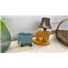 Image 8 : Gooseneck LED Clamp Light, Brass Vase, and Elephant Lamp