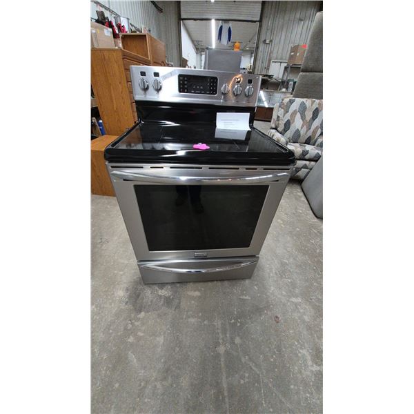 Frigidaire Induction Stove: Stainless Steel, Self-Clean, Convection Bake and Broil