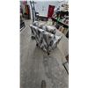 Image 5 : Leaf-Patterned Recliner Chair