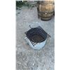 Image 2 : BBQ Grill and Fire Pit