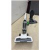 Image 2 : Eureka Lightspeed 2-in-1 Cordless Stick Vacuum with Detachable Handheld and Charging Base