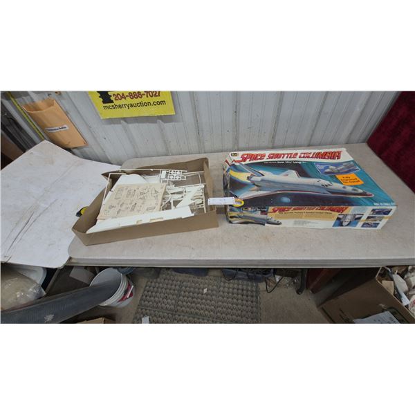 Revell Space Shuttle Columbia Model Kit, 1/72 Scale, Over 19¼" Long, with Instructions