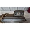 Image 8 : Vintage Philips Solid State AM/FM Clock Radio, Model 90RL290, Late 1960s to Early 1970s