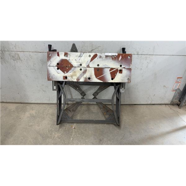 Black and Decker Workmate Type 1 Portable Workbench with Adjustable Clamping Jaws