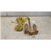 Image 1 : AMSCO Selkirk Cast Iron River Grappling Anchor with Yellow Rope