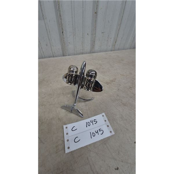 Airplane Salt and Pepper Shaker Set