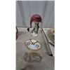 Image 3 : Assorted Decor: Red and Black Glass Sculpture, Flamingo Figurine, Hummingbird Art