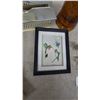 Image 5 : Assorted Decor: Red and Black Glass Sculpture, Flamingo Figurine, Hummingbird Art
