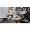 Image 4 : Collection of Vinyl Records: 45s, LPs, and empty Sleeves, Elvis Presley, John Lennon