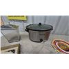 Image 5 : Bravetti Slow Cooker, 2 Glass Baking Dishes, Circus Tin Plates, and Faux Pepper Garland