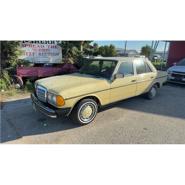 1977 Mercedes-Benz 280E 4-Door – 6 Cylinder, Runs & Drives, Great Collectors Car!