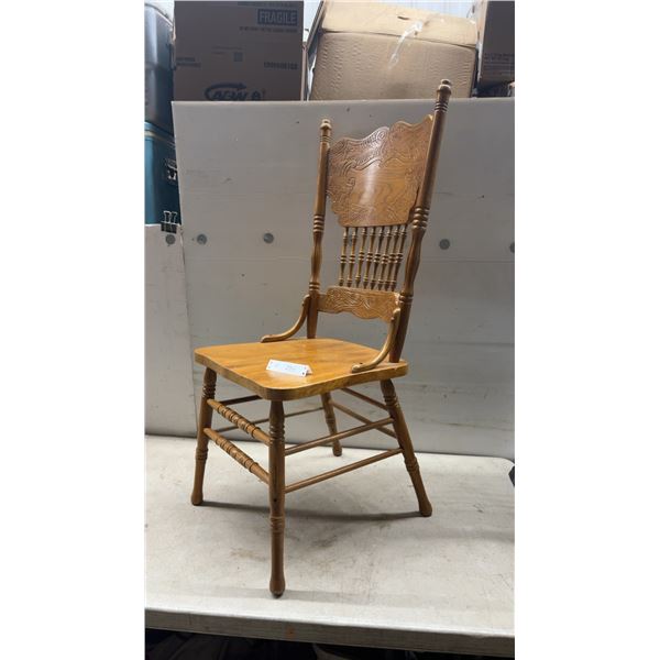 Antique Oak Pressback Side Chair with Carved Scroll Motifs and Turned Spindles