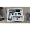 Image 3 : 190mm Air Hammer and 6-Piece Chisel Set, New in Box