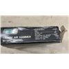 Image 5 : 190mm Air Hammer and 6-Piece Chisel Set, New in Box