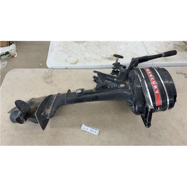 Mercury 40 Horsepower Outboard Motor Lower Unit with Thunderbolt Ignition, circa 1970s