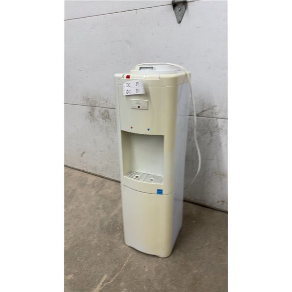 Vitapur Water Cooler Dispenser with Hot and Cold Water, Power Cord (Works)