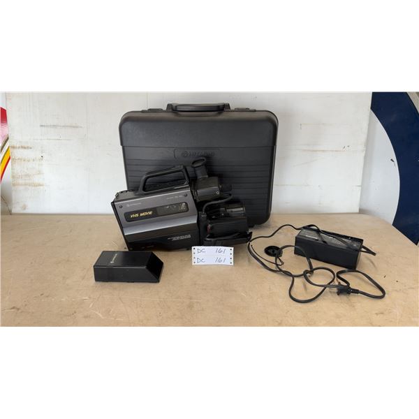 Hitachi VM-3000A VHS Movie Camcorder, Hard Case, Battery, and Charger