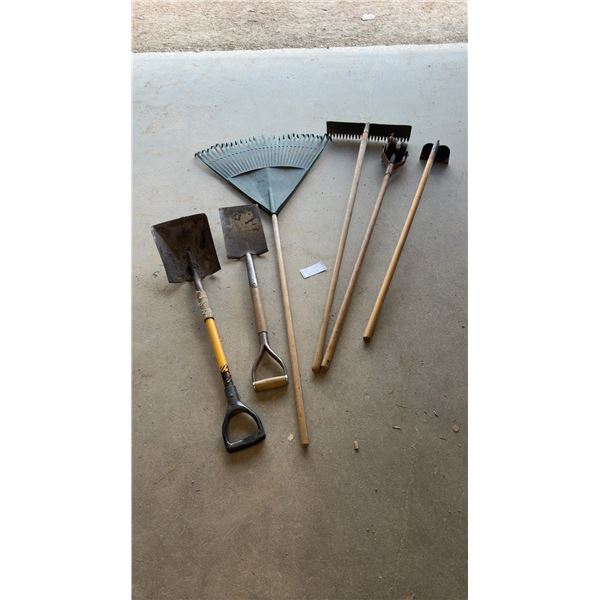 Garden Tools, Shovels, Rake, Leaf Rake, Cultivator and Hoe