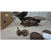 Image 2 : Antique Cast Iron Balance Scale with Weights