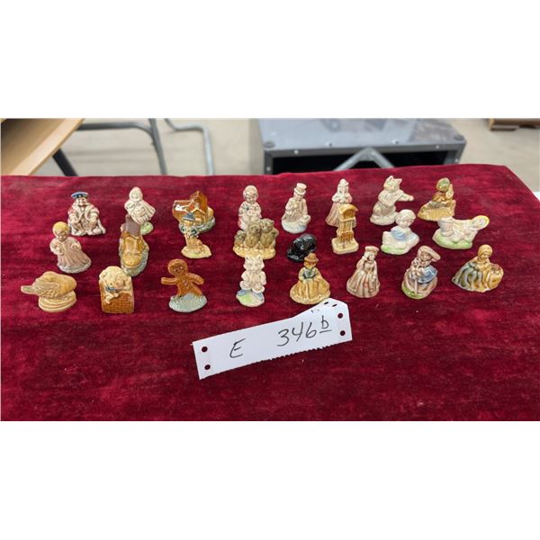 24 Wade Ceramics Nursery Rhyme Figurines Complete Set